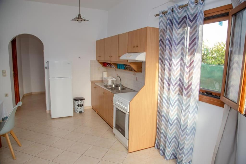 Εξοχη Και Θαλασσα Apartment Makry Gialos  Exterior photo